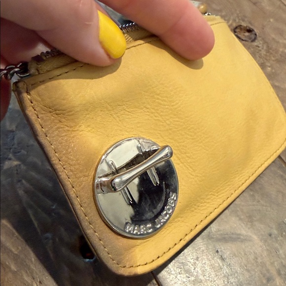 Marc Jacobs Yellow Key Card Holder Leather Accessory - Picture 7 of 8